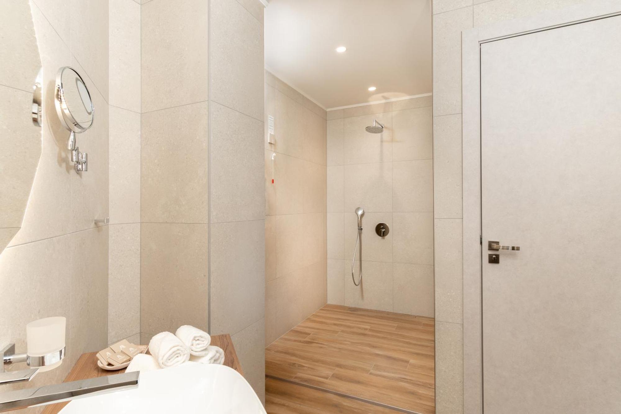 Atmosphere Balneo Hotel & Spa 帕维尔巴尼亚 外观 照片